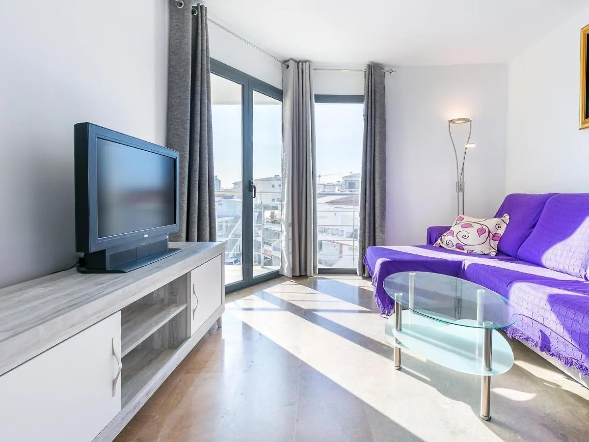 Apartamento En Roses: Frente Al Mar, Terraza, Piscina, Aire Acondicionado Y Wifi - Es-228-103 Rosas