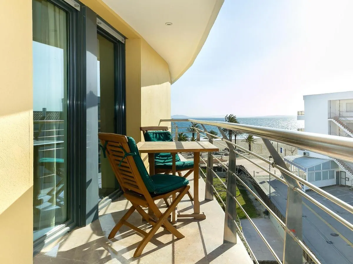 Apartment Apartamento En Roses: Frente Al Mar, Terraza, Piscina, Aire Acondicionado Y Wifi - Es-228-103